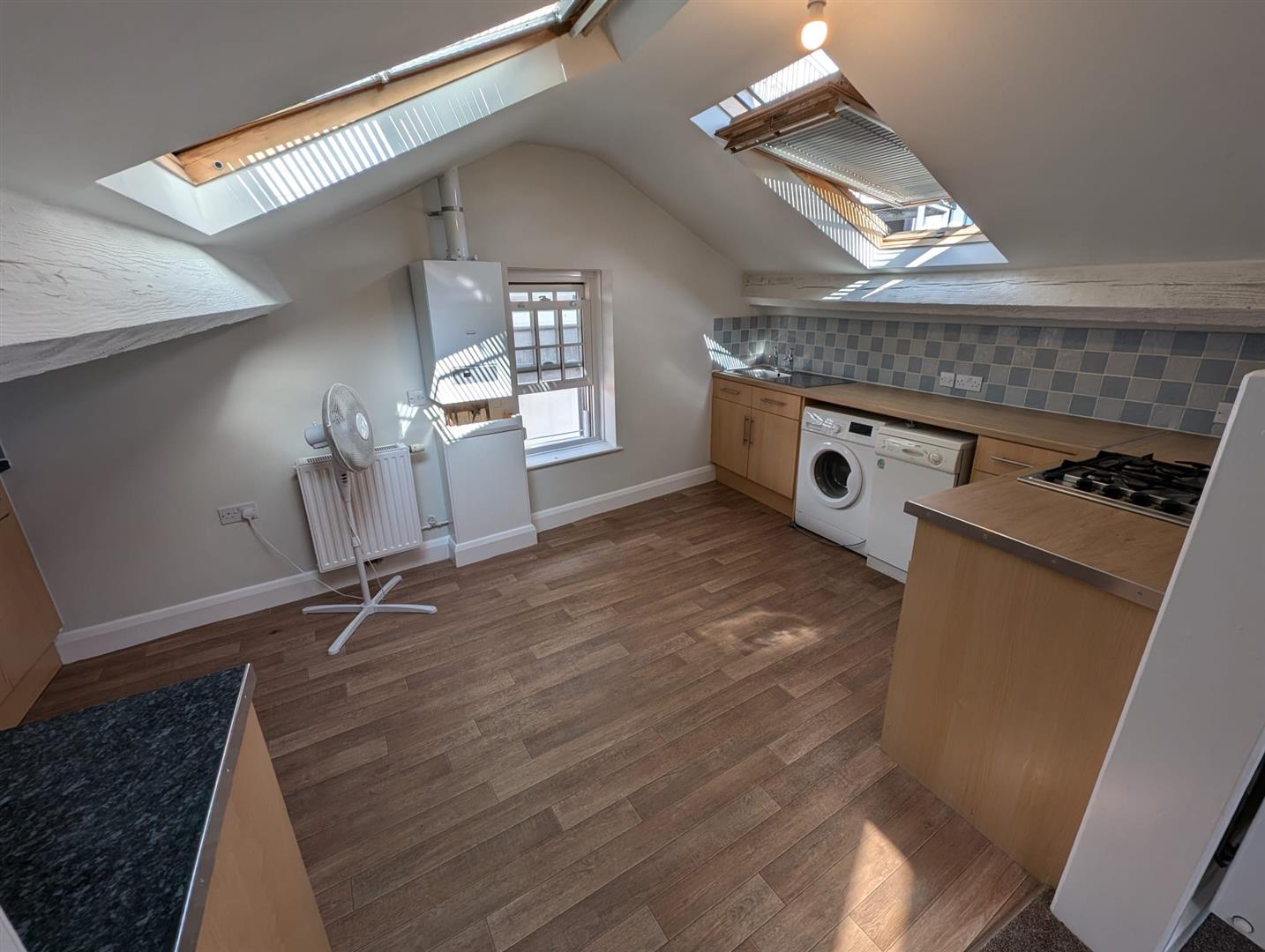 Flat 5 13A Castle Foregate, Shrewsbury, SY1 2DJ To Let Flat 5 13A Castle Foregate, Shrewsbury, SY1 2DJ To Let